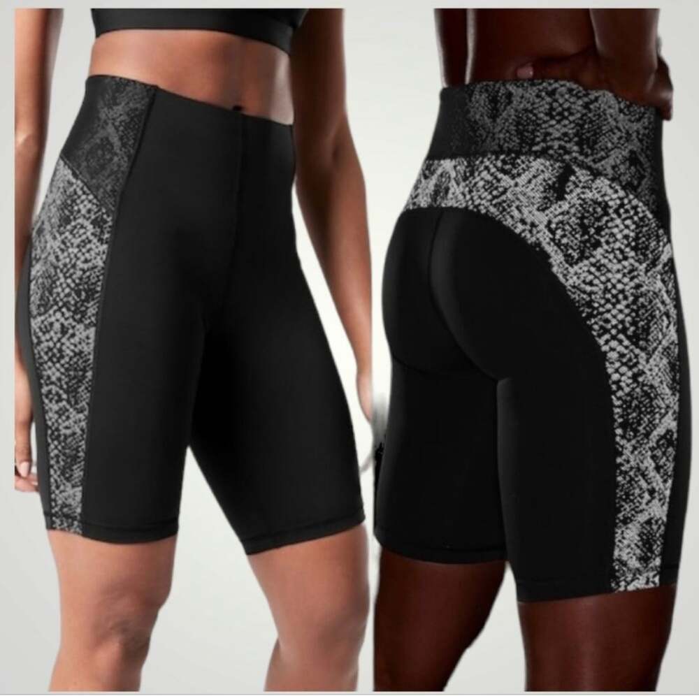 Athleta Shorts Womens XS Black Stay Fly 9" Compression Reflective Athletic Run